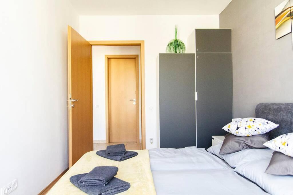 Vip Mini Resort,Private Parking & Balcony Budapest Exterior photo